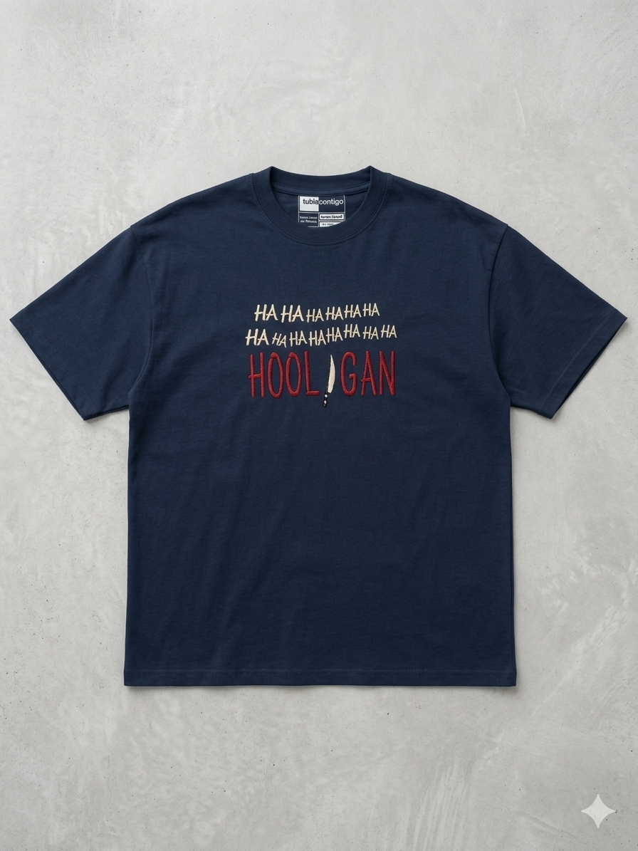 PLAYERA CORTE OVERSCIED HOLIGAN HAHAHA BORDADA